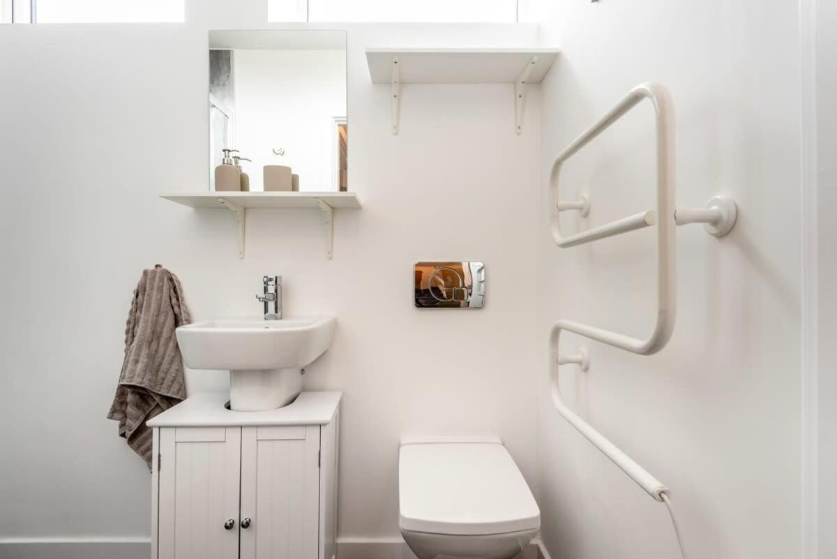 Cosy 1 Bedroom Apartment In Central シェフィールド エクステリア 写真